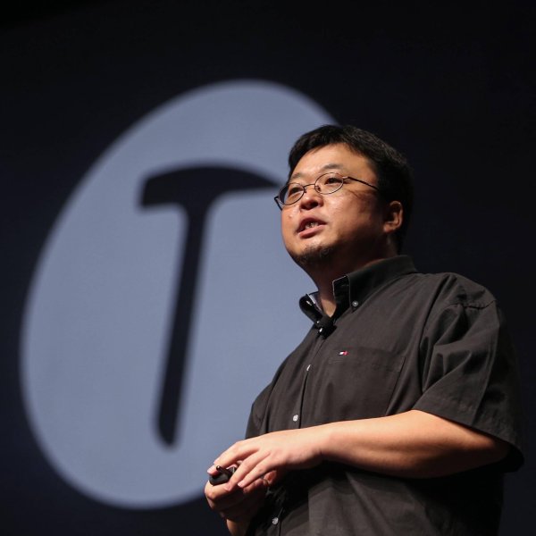 国内配资炒股官网 未履行2142万案款，罗永浩名下锤子科技成老赖